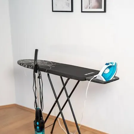 New Schoene Im Zentrum Von Apartman *